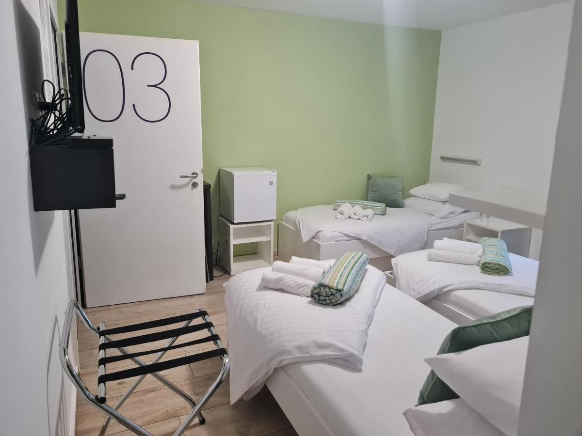 Azur Rooms Ljubljana Bagian luar foto